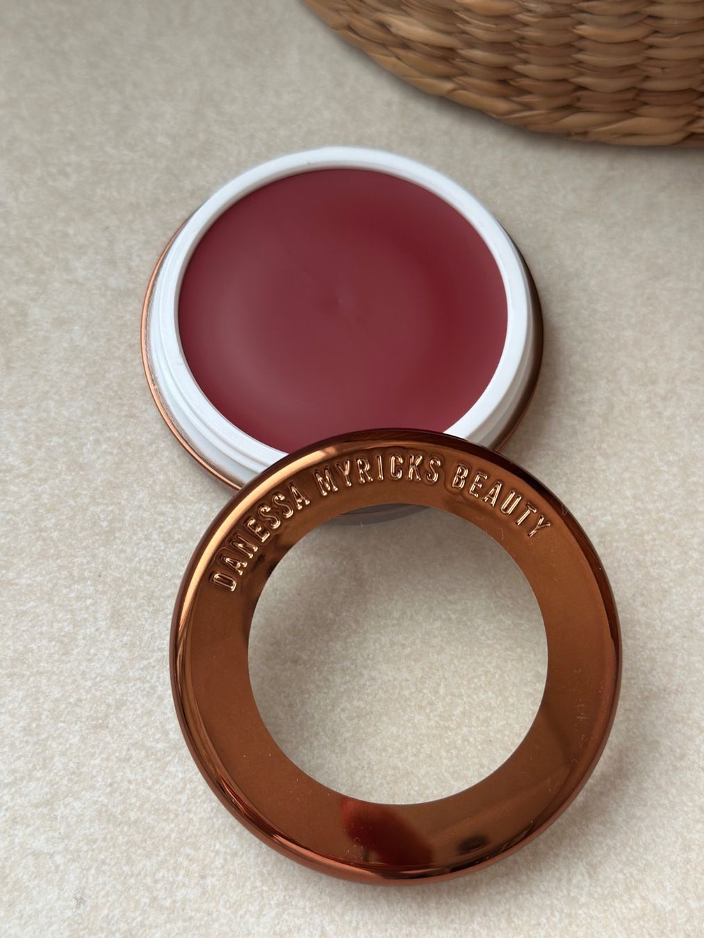 Make-up: DANESSA MYRICKS Blurring Balm Blush, Dancing Queen, NEU 6g – Nuovo e nell'imballaggio originale da Zürich venduto da methee1107