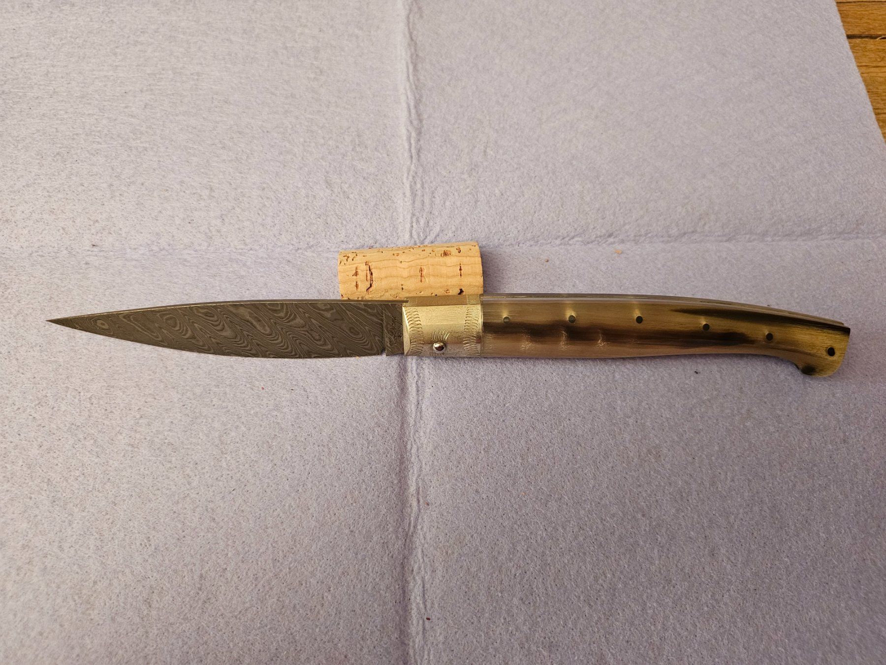Accessori: Tanuccio Leoni Iscanu Damasco 12 cm manico corno – Nuovo e nell'imballaggio originale da Monte Carasso venduto da giave
