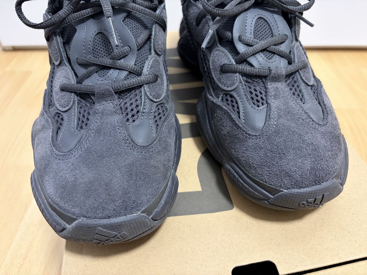 Adidas Scarpe da uomo: Yeezy 500 Utility Black, Size 44 – Nuovo (secondo la descrizione) da Weinfelden venduto da DTotheZ 2