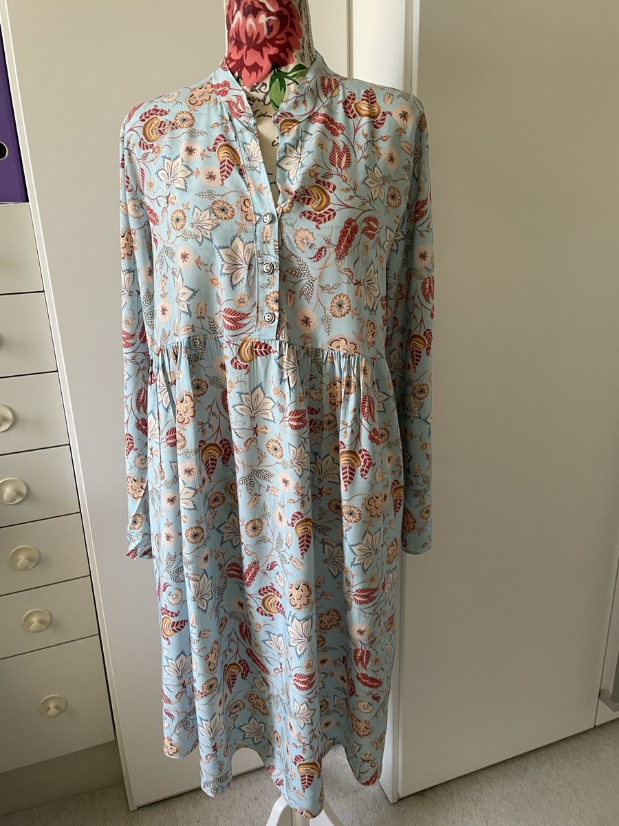 Robes: NEU** Kleid FADDA 40 Viscose 100% – Neuf (Voir description) à Zürich par Pamuk04 1