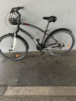Fahrrad mit Helm