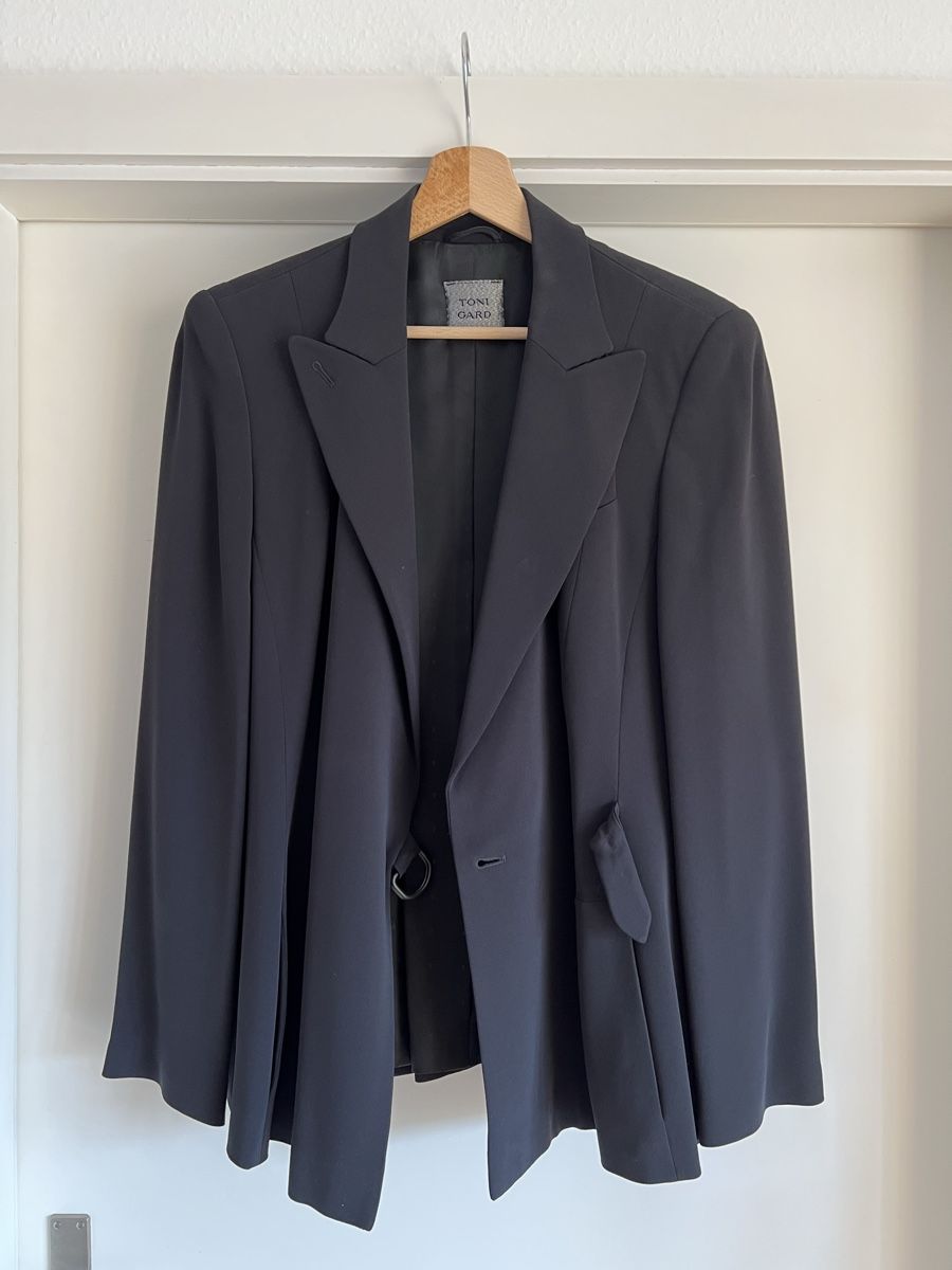 Kleiderpakete: Toni Gard Blazer und Rock Gr. 40 – Gebraucht aus Frick von clembou 1