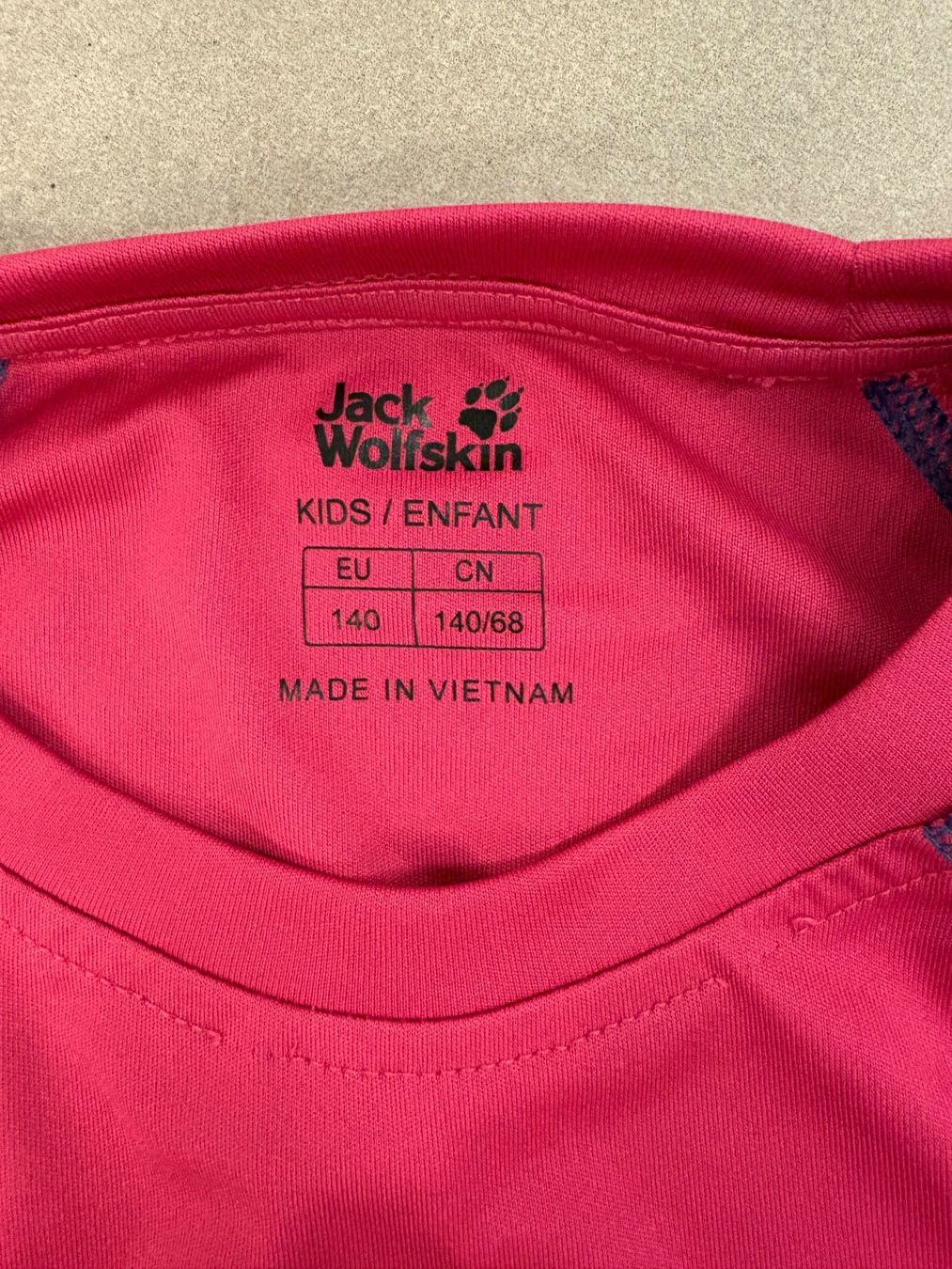 Jack Wolfskin Camicette, T-shirt & Top: UV Schwimmshirt, Marke Jack Wolfskin, Grösse 140 – Usato da Solothurn venduto da 07mika07 2