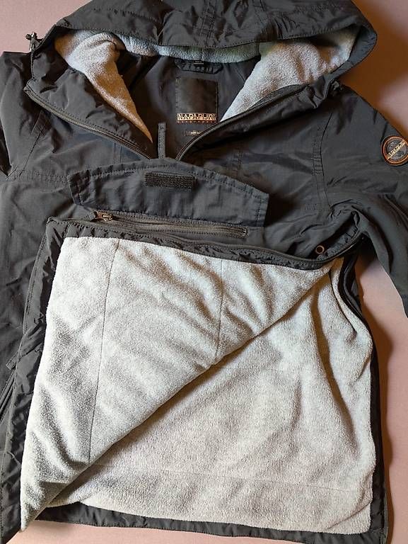 Jacken: Napapijri Rainforest Winterjacke mit Fleecefutter  – Gebraucht aus Winterthur von hndrxxoxo 1
