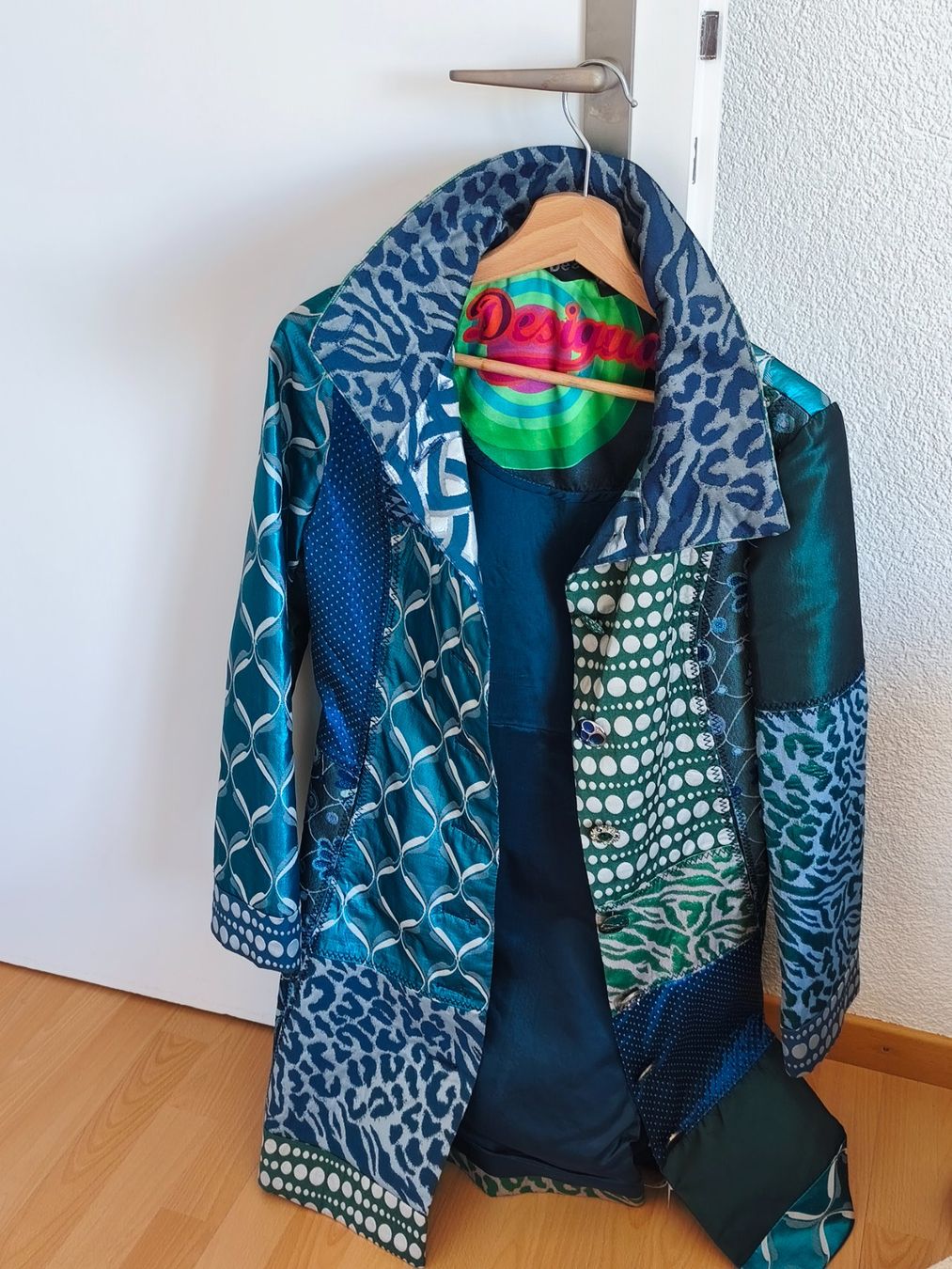 Desigual Cappotti: Desigual Mantel 38 Damen – Usato da Grenchen venduto da pristavu_mihnea