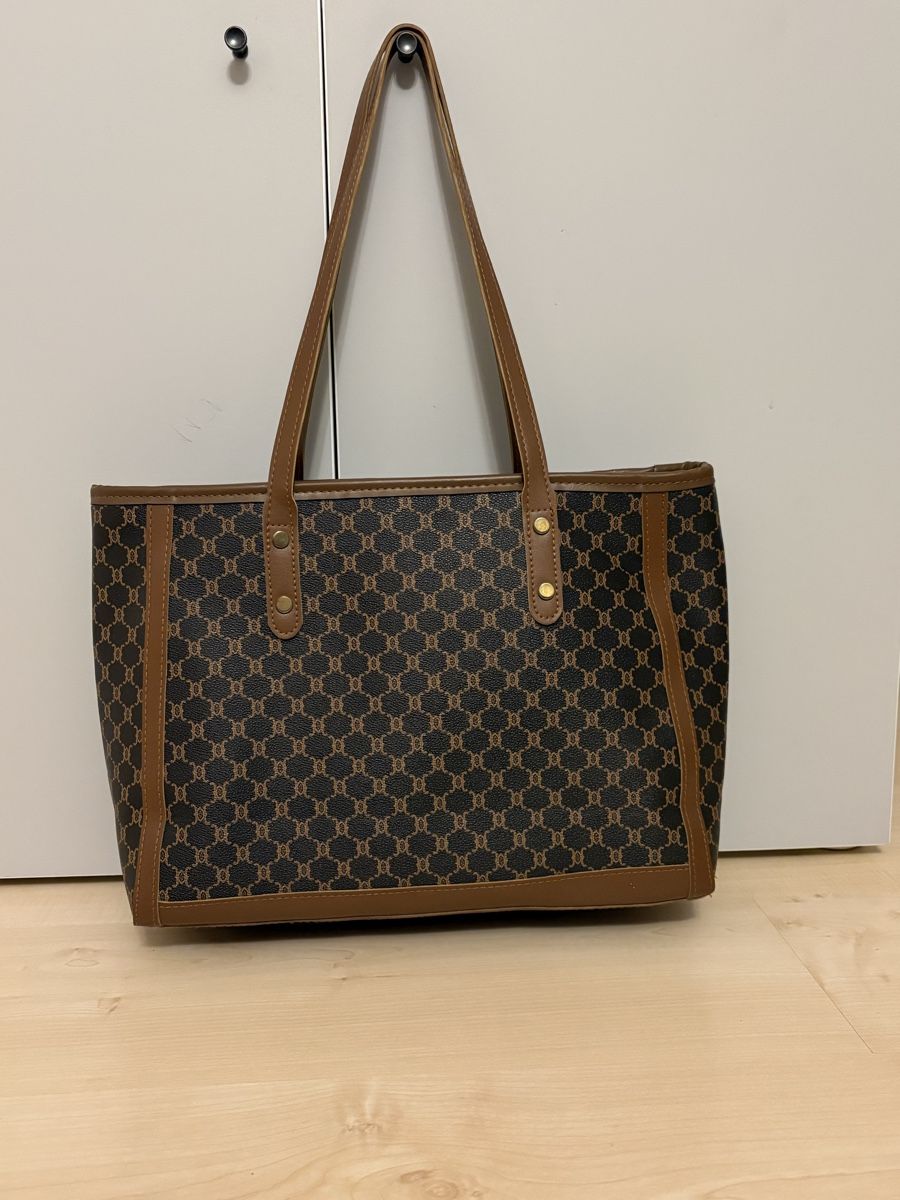 Taschen für Damen: Damen Tasche – Gebraucht aus Wolfhausen von lala_wolfhausen