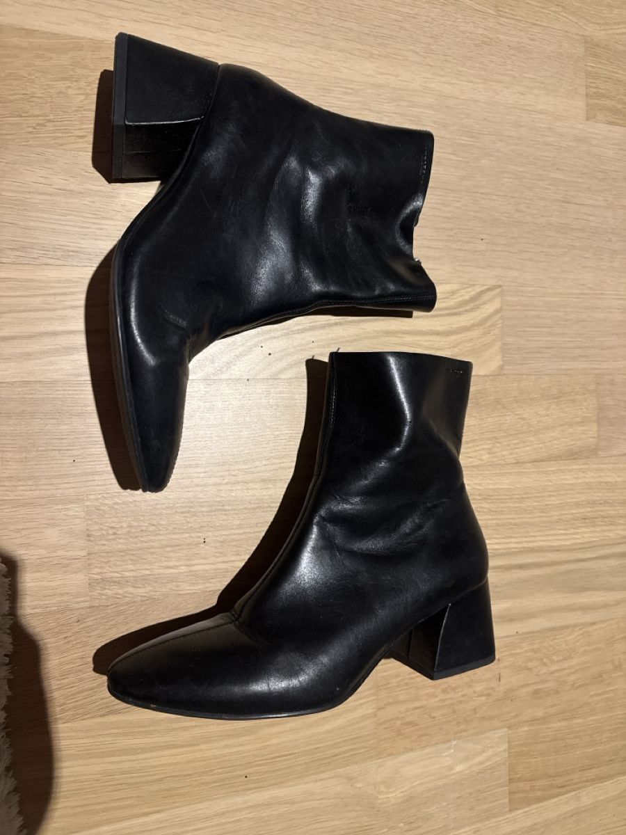 Vagabond Scarpe da donna: Vagabond Steifelette – Usato da Winterthur venduto da KarinSue 2