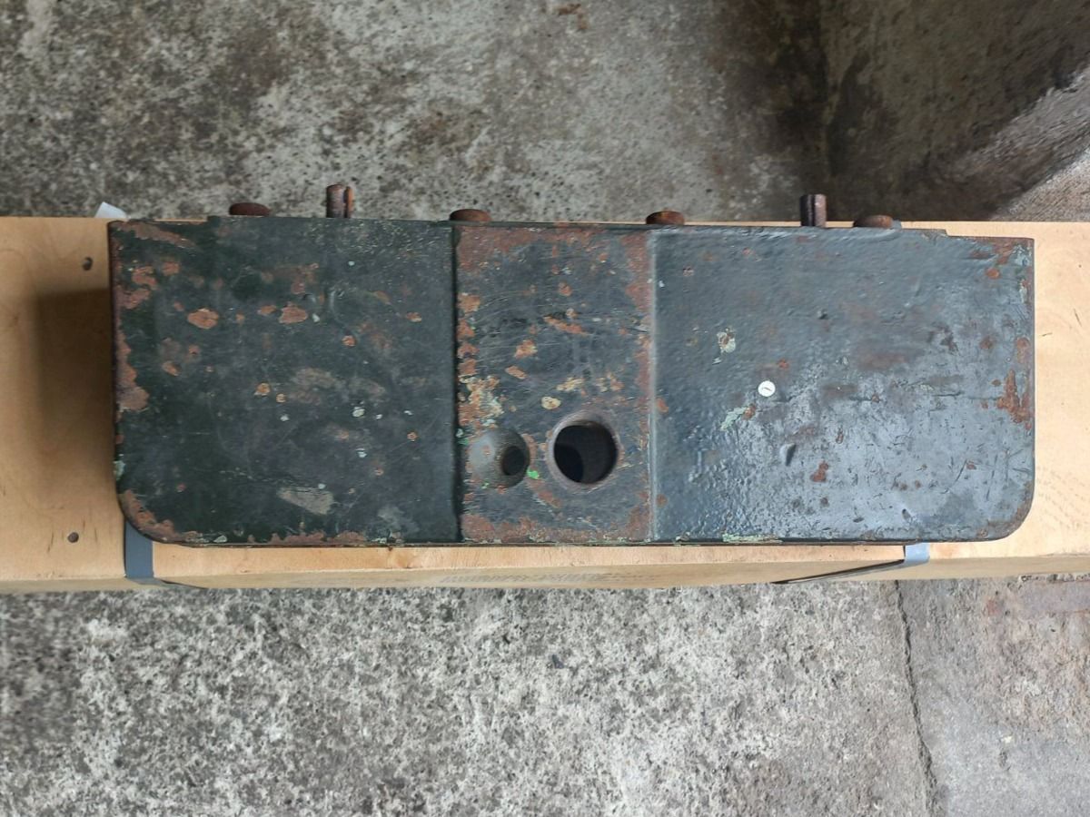 Parti di macchinari per lavorazione del terreno: Ballastträger Deutz – Usato da Buttwil venduto da obelix-idefix 3