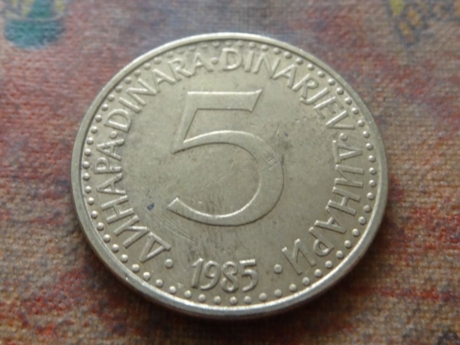 Tutti le monete: YOUGOSLAVIE  5  Dinara  1985 – Usato da Romanel-sur-Lausanne venduto da Swift13