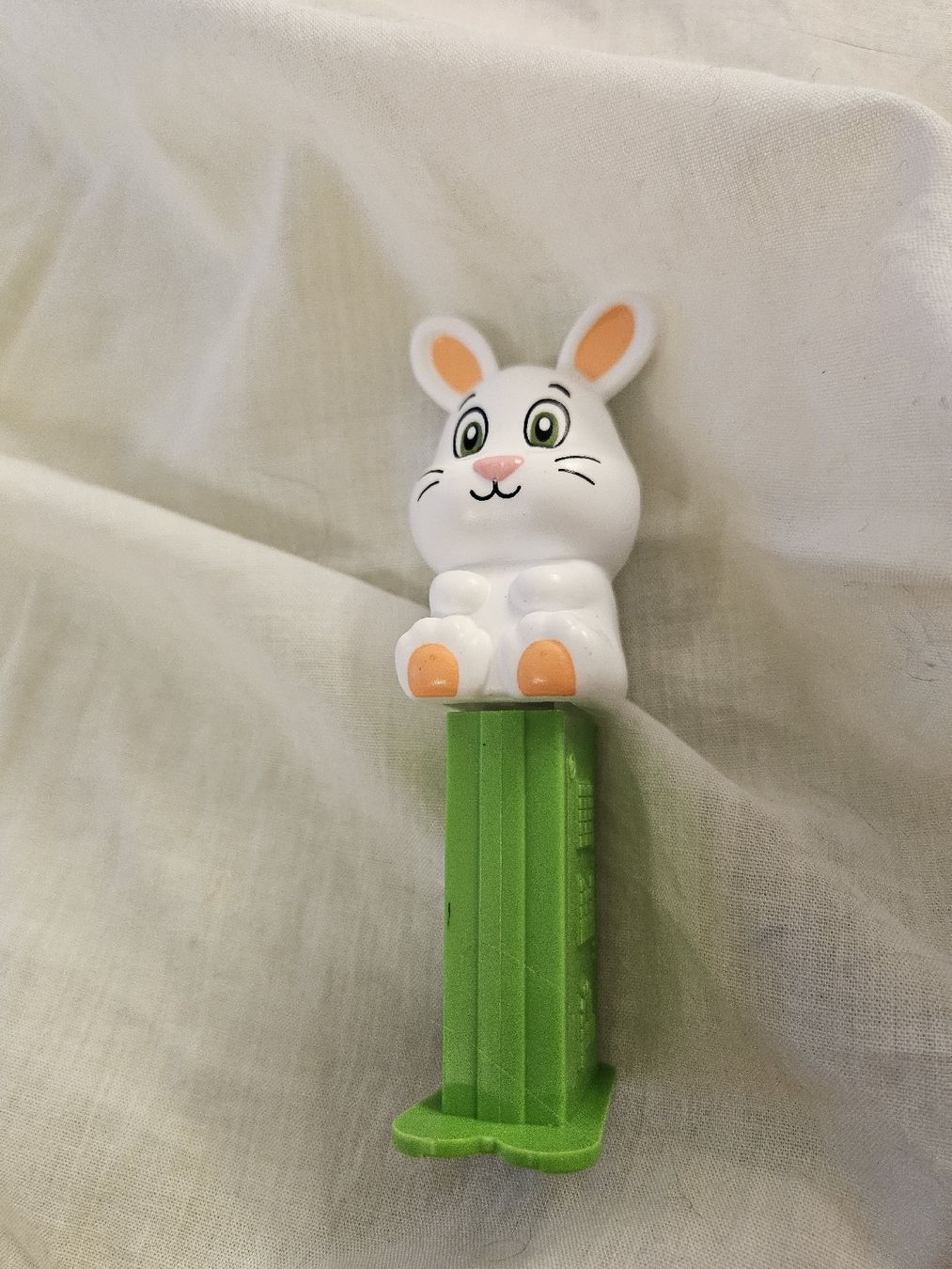 Pez Statuette: Pez lapin – Usato da La Joux FR venduto da car_ck96