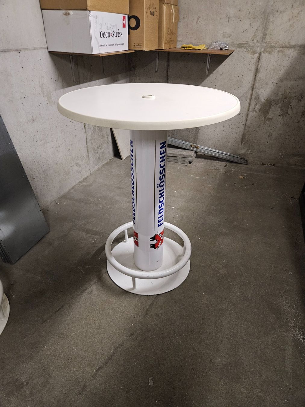 Tische: 4x Robuster Stehtisch Outdoor – Gebraucht aus Kreuzlingen von staldi79