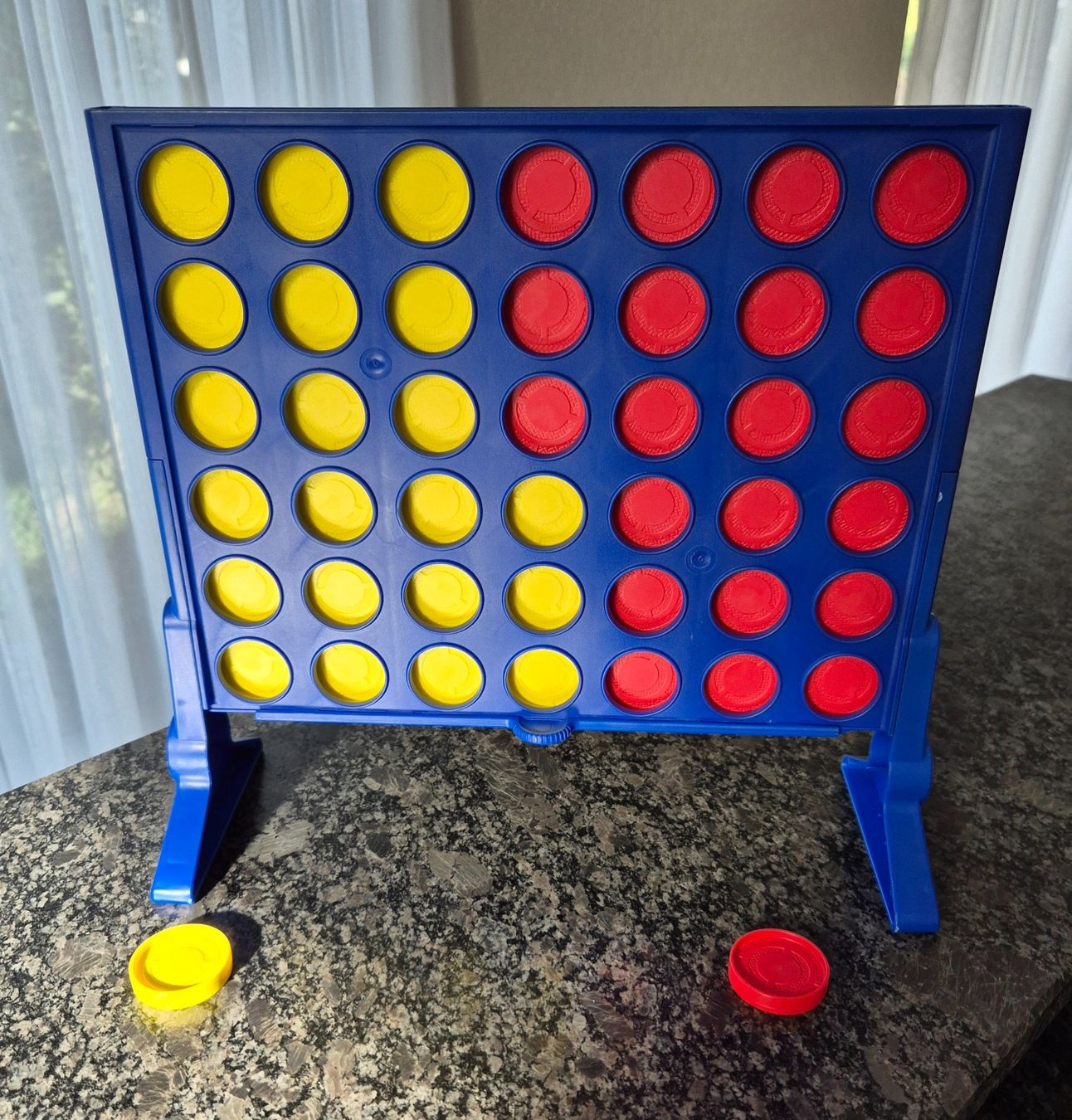 Hasbro Jeux: Hasbro Games Vier Gewinnt – D'occasion à Wahlen b. Laufen par Faentli2010 1