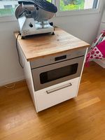 Micro onde et son meuble de rangement avec tiroir
