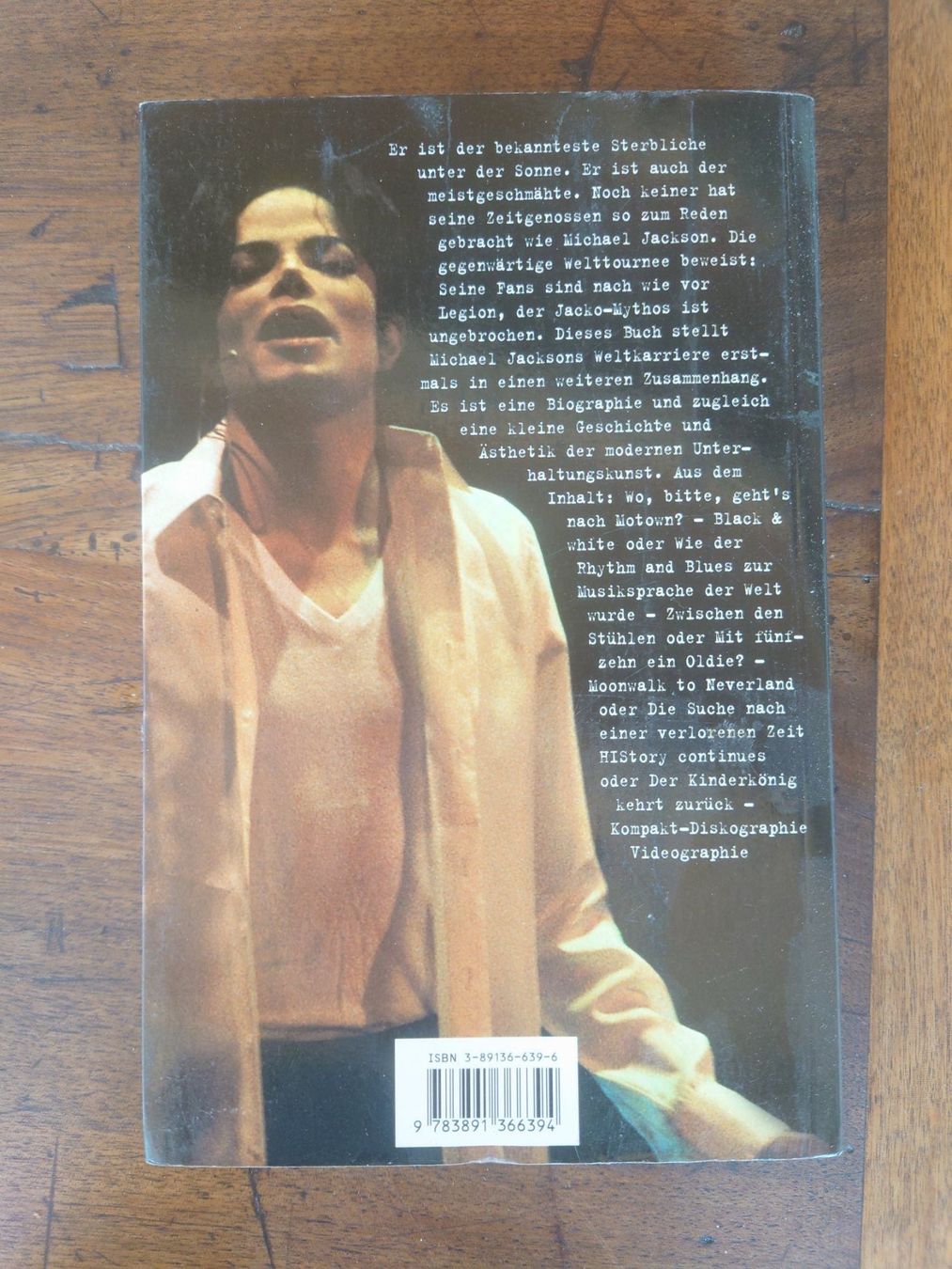 Libri: Michael Jackson "Das Phänomen" Buch – Usato da Savièse venduto da coeur88 1