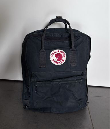 Fjällräven Kanken Rucksack in Navy Blue