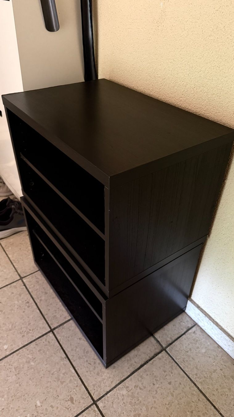 Ikea Scaffali: IKEA Besta Kleinregal 2x – Usato da Urdorf venduto da andrisregek 1