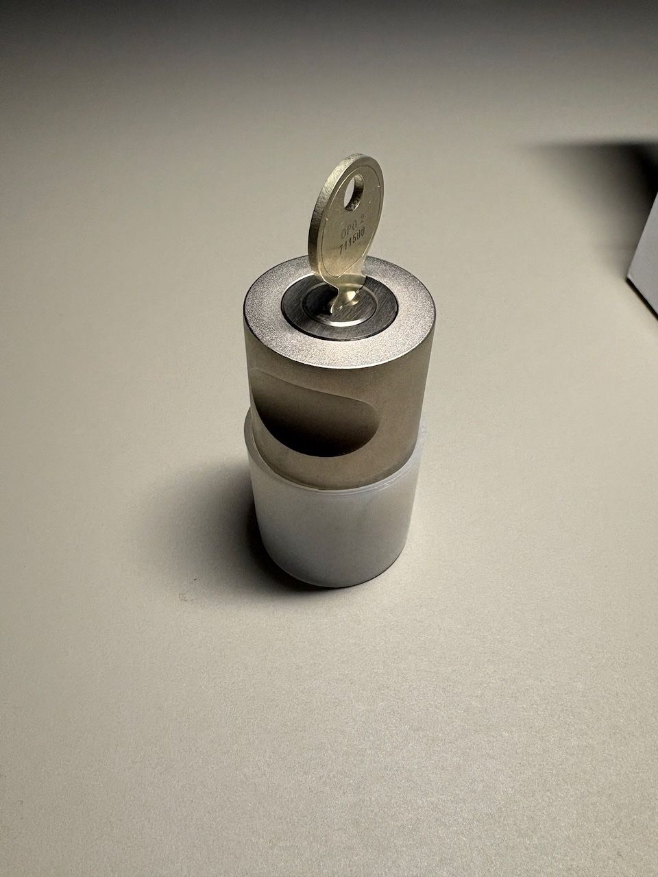 Cilindri per serratura: Heusser 3413 2sn Zylinder Olive – Nuovo (secondo la descrizione) da Luzern venduto da gruezi007
