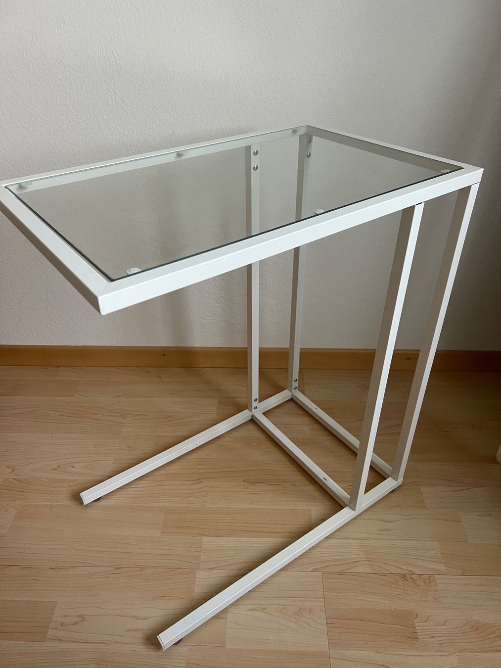 Ikea Tavoli: VITTSJÖ Laptoptisch – Usato da Regensdorf venduto da vio_5btx