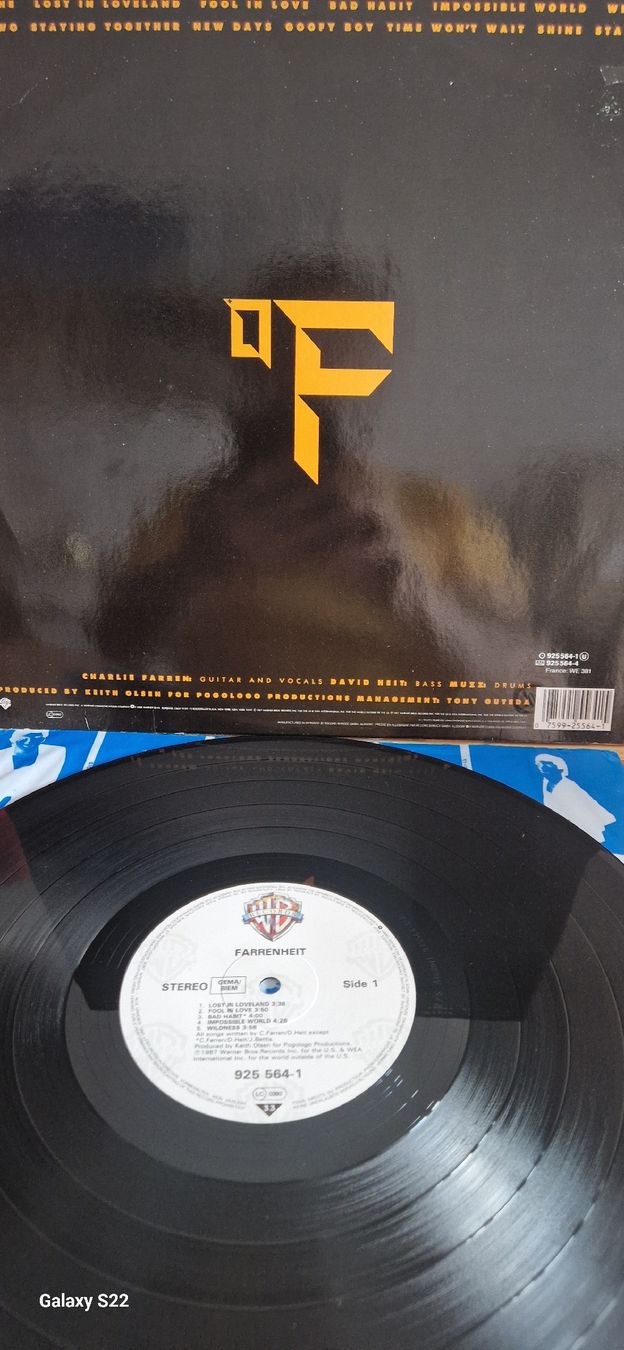 Schallplatten: ⚫️ Vinyl-Farrenheit – Farrenheit – Gebraucht aus Yvonand von RF-VINYL 3