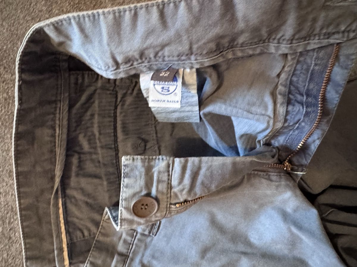 North Sails Pantaloni: North Sails Blue Shorts – Usato da St. Moritz venduto da Bengeee 1