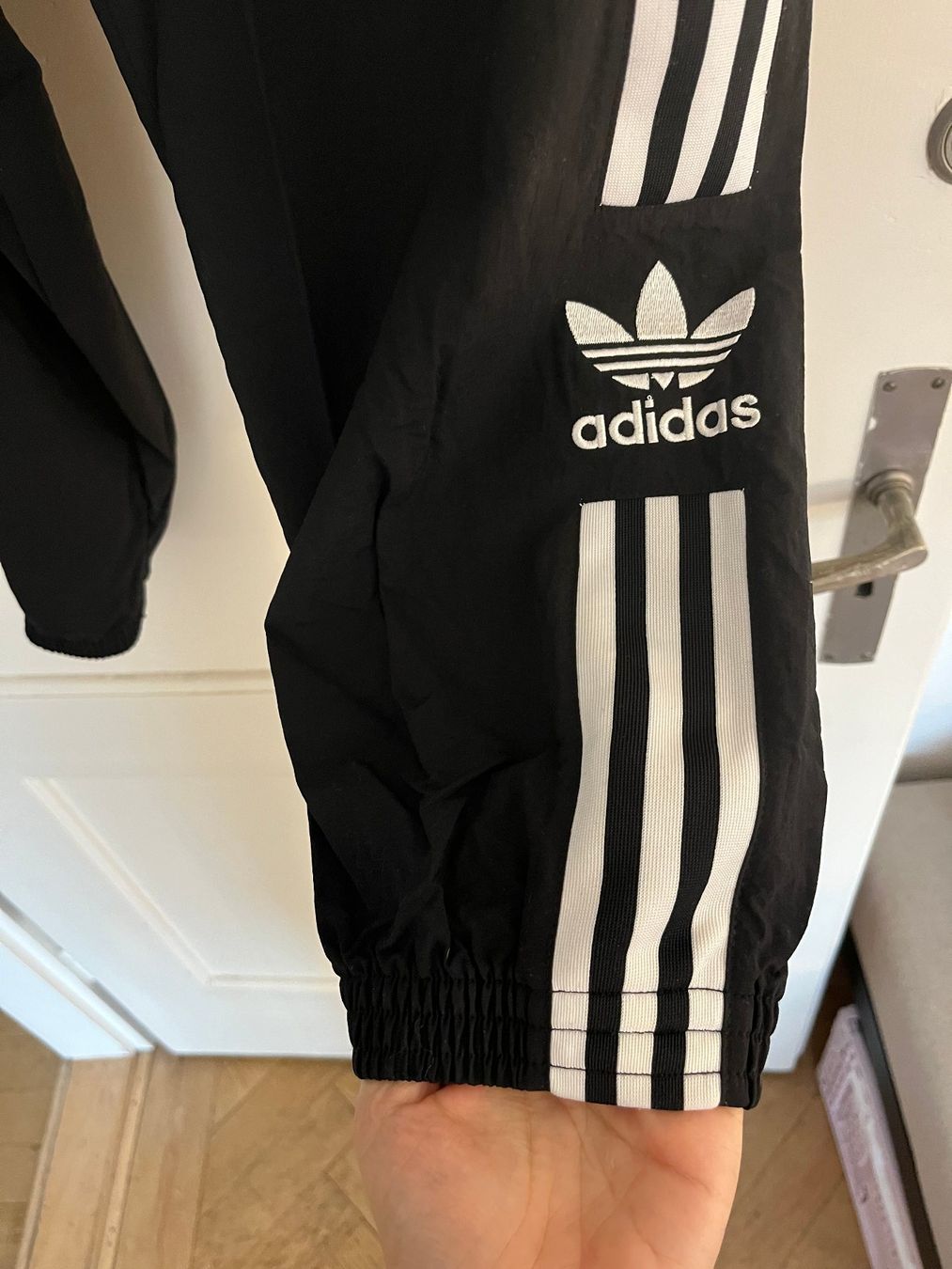 Adidas Pantaloni: Trainerhose Adidas – Nuovo (secondo la descrizione) da Zürich venduto da hello.paulene 2