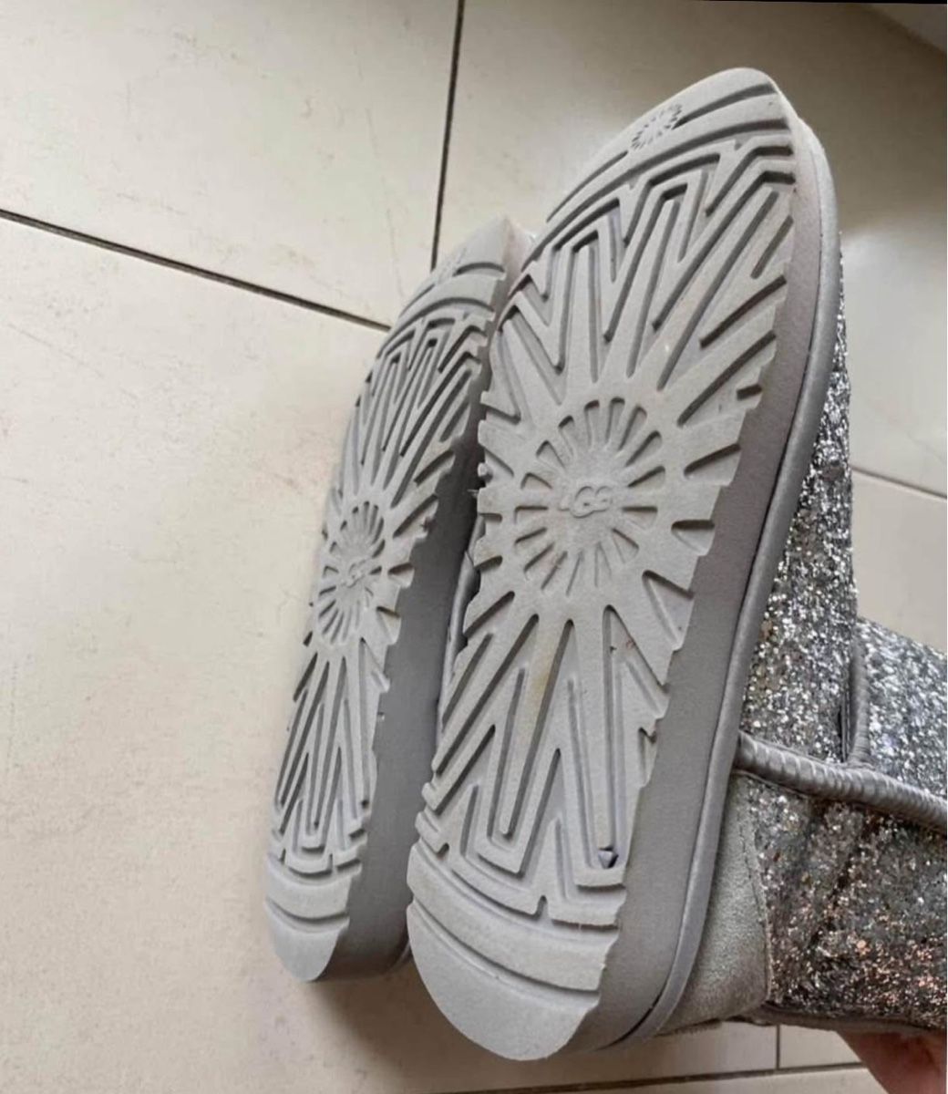 Ugg Scarpe da donna: Ugg Boots Gr. 37 silber glitzer – Usato da Ellikon an der Thur venduto da Bali1999 3
