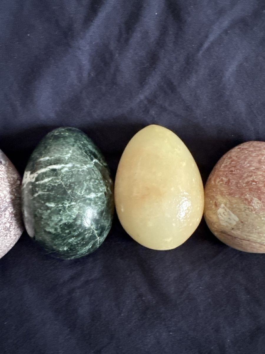 Tutte le decorazioni: Bunte Eier Sammlung, 9 Stück – Usato da Basel venduto da fiona_second-hand_BS 2