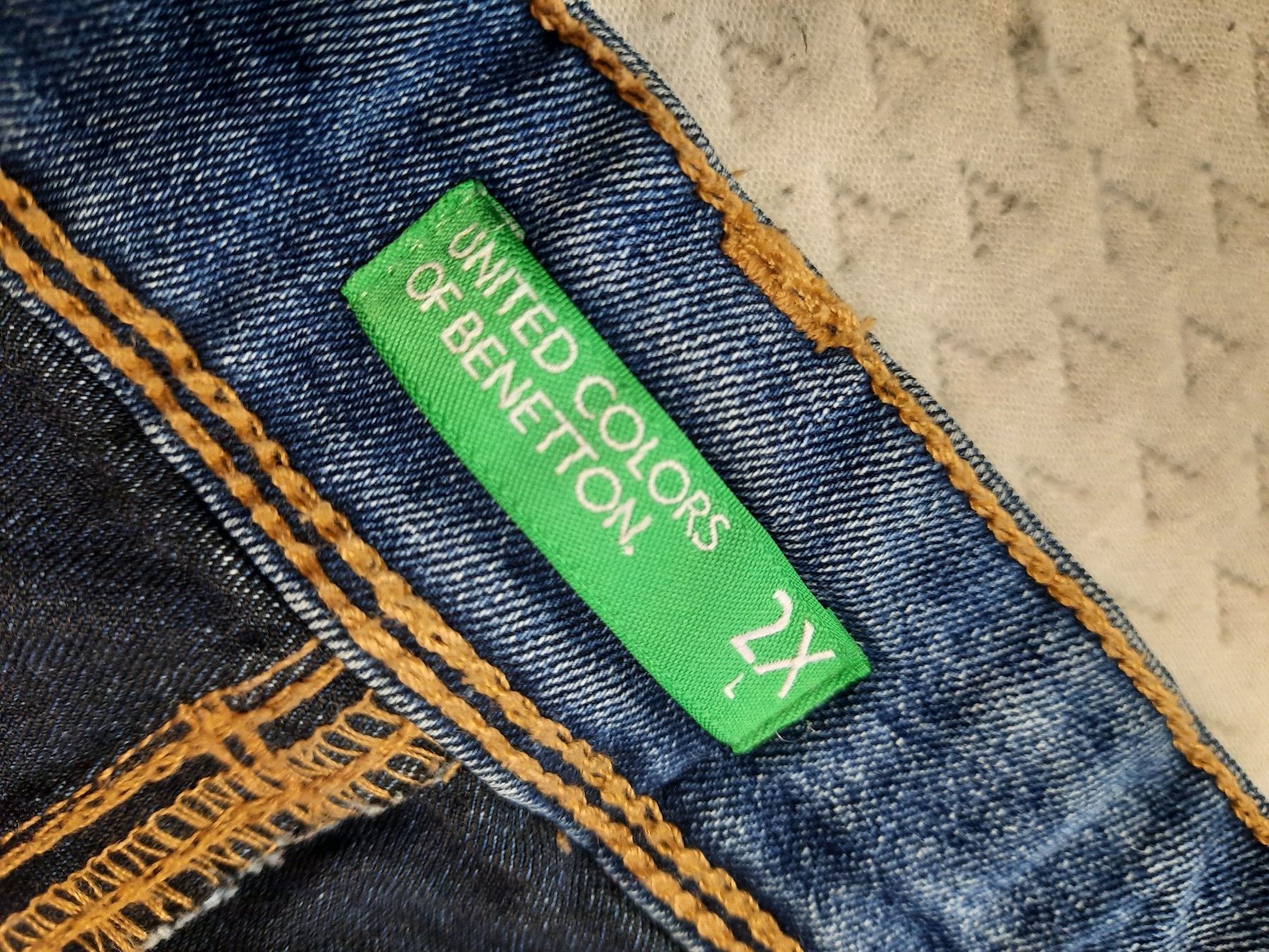 Benetton Pantaloni: 2 x Jeans Gr. 146 von Bennetton – Usato da Rothrist venduto da Ellie 5