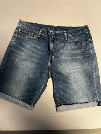 Levi's Jeansshorts blau Herren Grösse 38 neuwertig