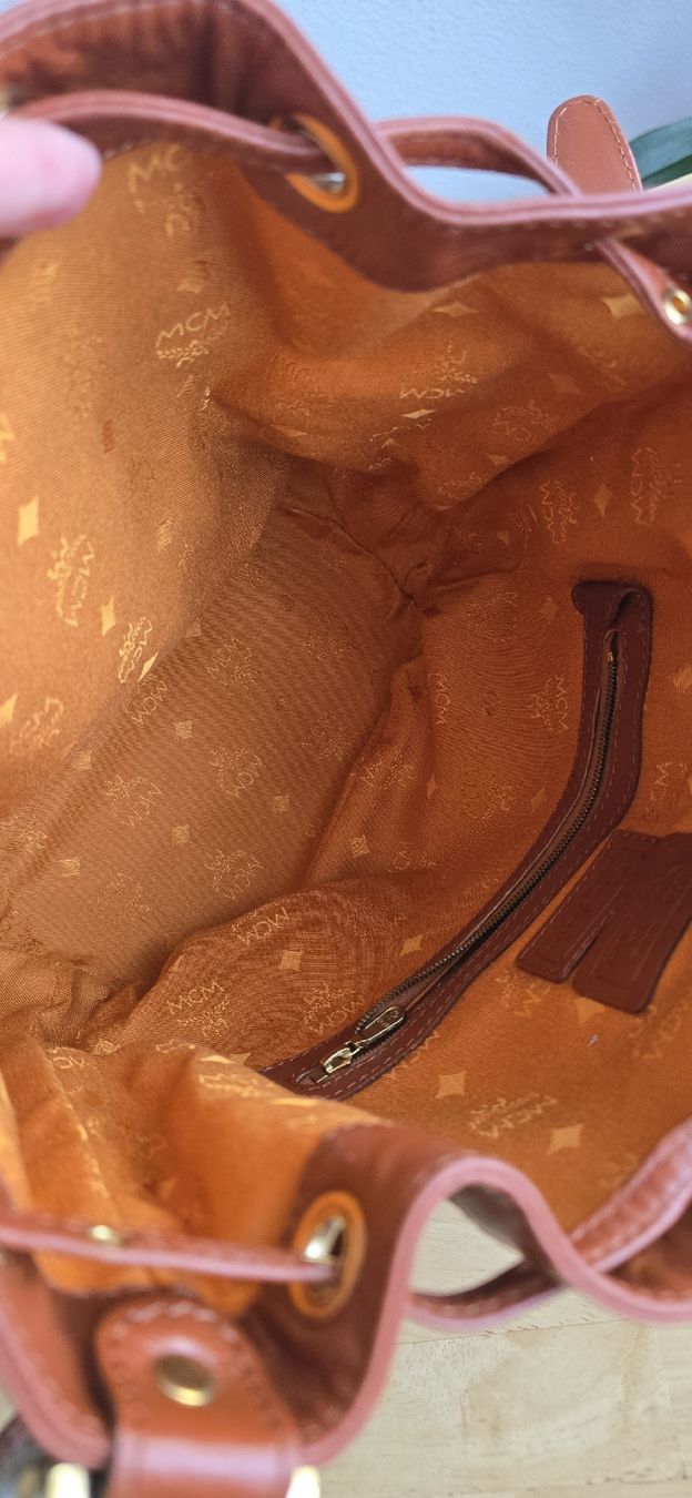 Mcm Taschen für Damen: MCM Beuteltasche Medium Cognac Canvas – Gebraucht aus Niederteufen von Mira_72 8