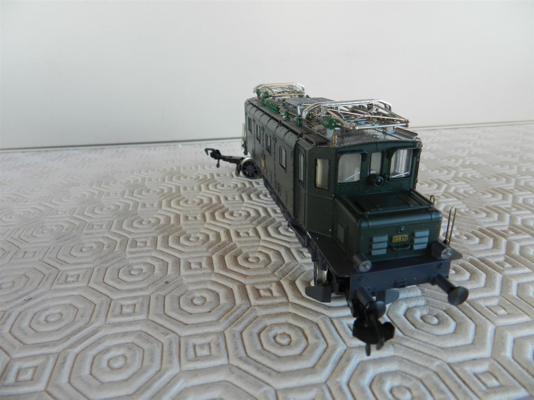 Fleischmann Modelleisenbahnen: FLEISCHMANN H0 DC E-Lok Ae 3/6 SBB – Neu (gemäss Beschreibung) aus Arzier-Le Muids von elocin83 3