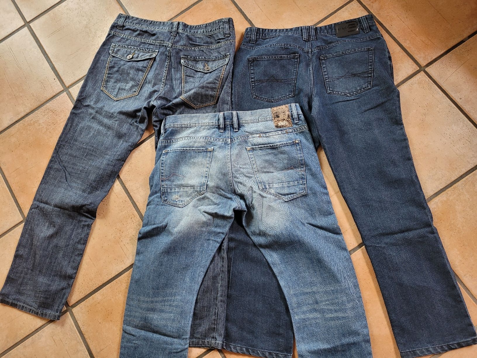 Jeans: Jeanshosen  3 Paar – Usato da Lumbrein venduto da GC67 1