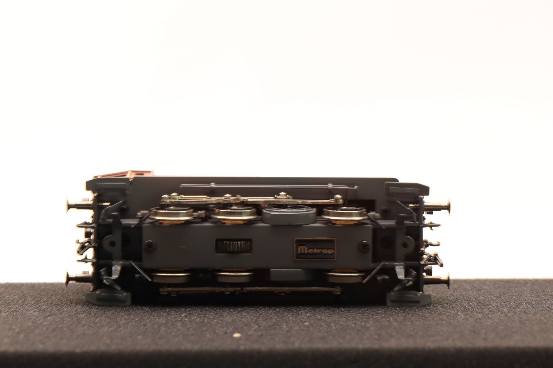 Metropolitan Modellini di ferrovie: Metropolitan 737B SBB Ee 3/3 18323 Halbschuh DC, H0 – Nuovo (secondo la descrizione) da Ried (Muotathal) venduto da Modellbahn.swiss 3