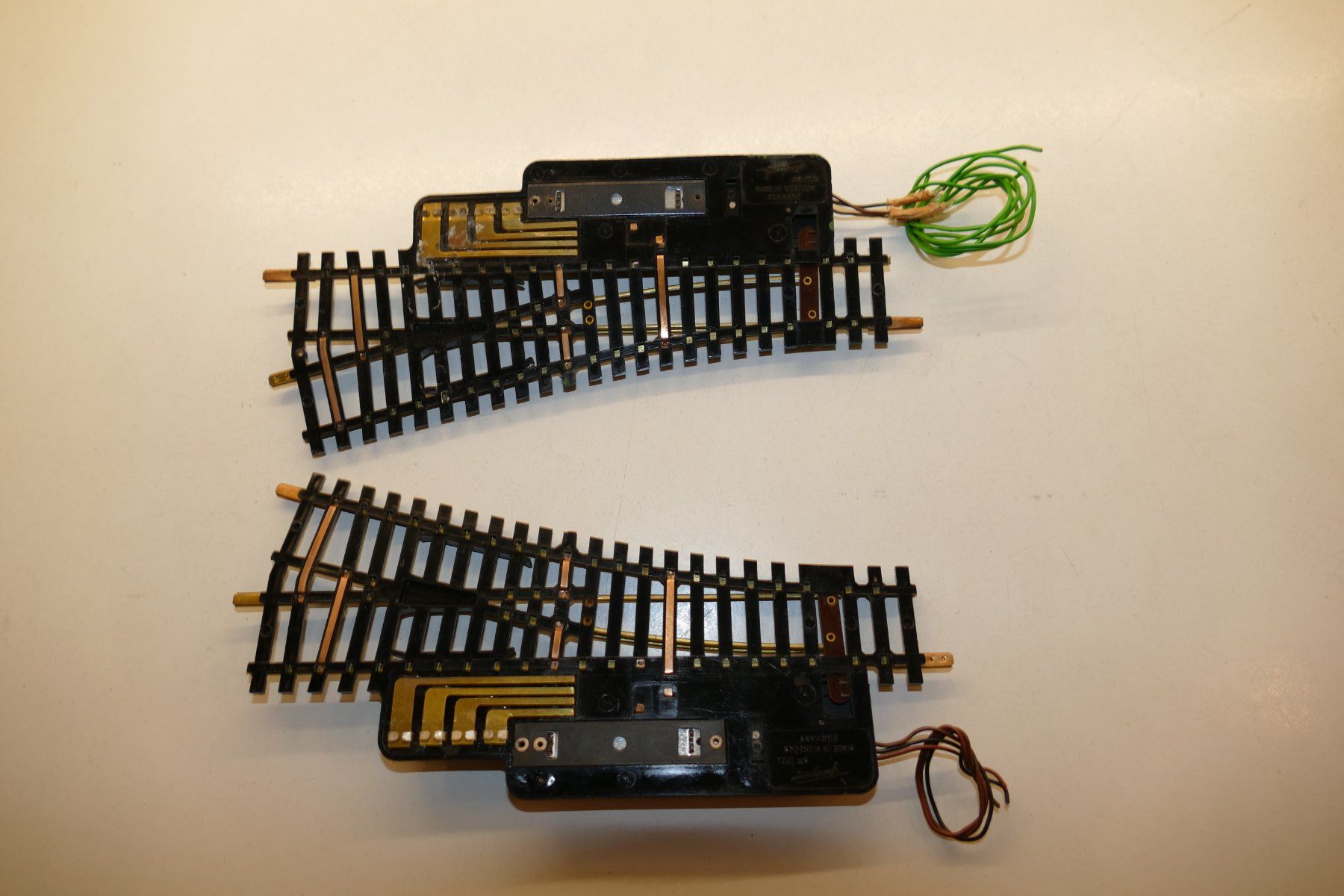 Fleischmann Modellini di ferrovie: Fleischmann H0: Elektrisches Weichenpaar Einheit 2 – Usato da Niederhasli venduto da rail-duerst 3