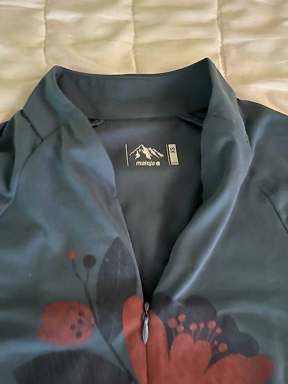 Canottiere & Pantaloni: Maloja-Bikeshirt Damen XS – Usato da Buttisholz venduto da Katja_H