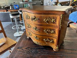 Wundervolle Louis XV Barock Modellkommode