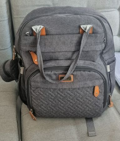 Sac à dos à langer gris parfait état
