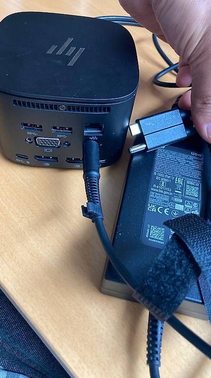 Hewlett Packard Docking station: HP Dockingstation ink. Netzteil – Usato da Bern venduto da Tabaz 1