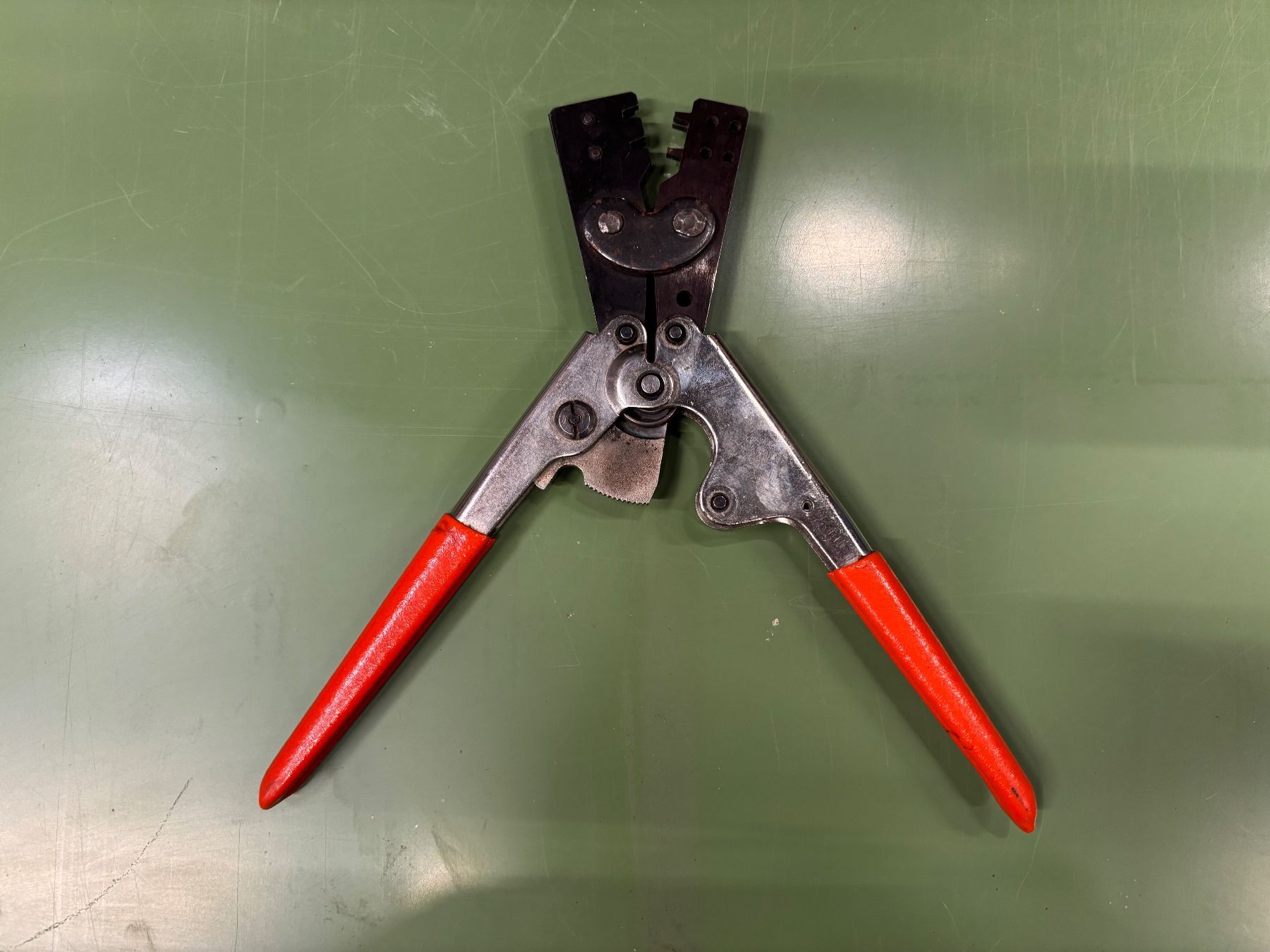 Alle Werkzeuge: Molex HTR L115 Crimpzange, Kabelschuhzange – Gebraucht aus Winterthur von ReUse_Baumarkt 3