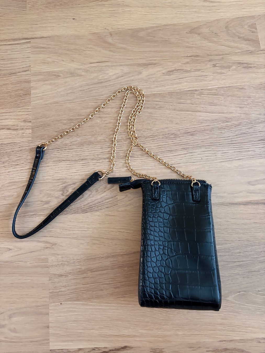 Hallhuber Taschen für Damen: Hallhuber Handytasche – Gebraucht aus Ostermundigen von jabr23 1