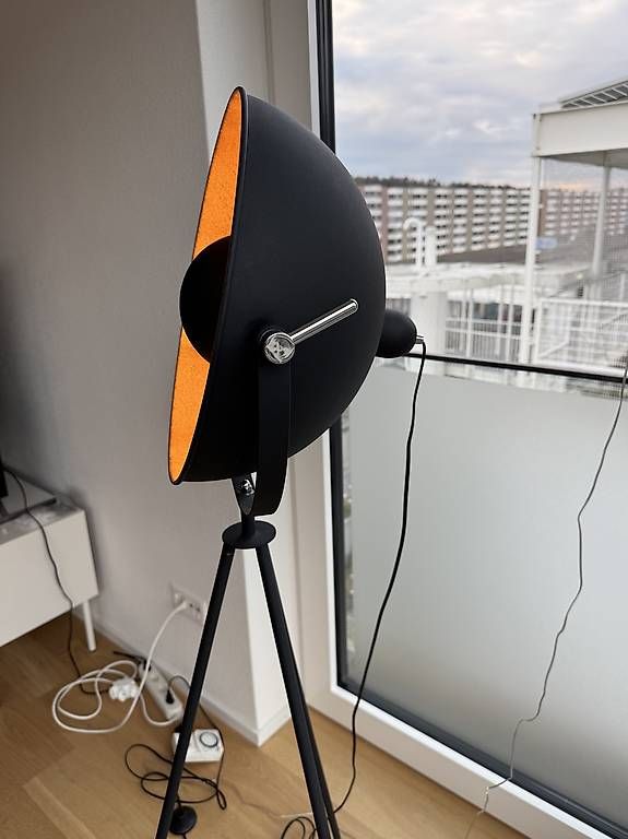 Lampes: Möbel Pfister Stehlampe – D'occasion à Zürich par sel_w5sd 2