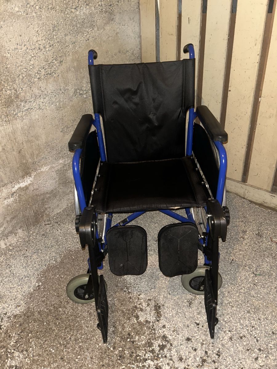 Rollstühle: Rollstuhl Contact – Gebraucht aus schaffhausen von xja_8fwh