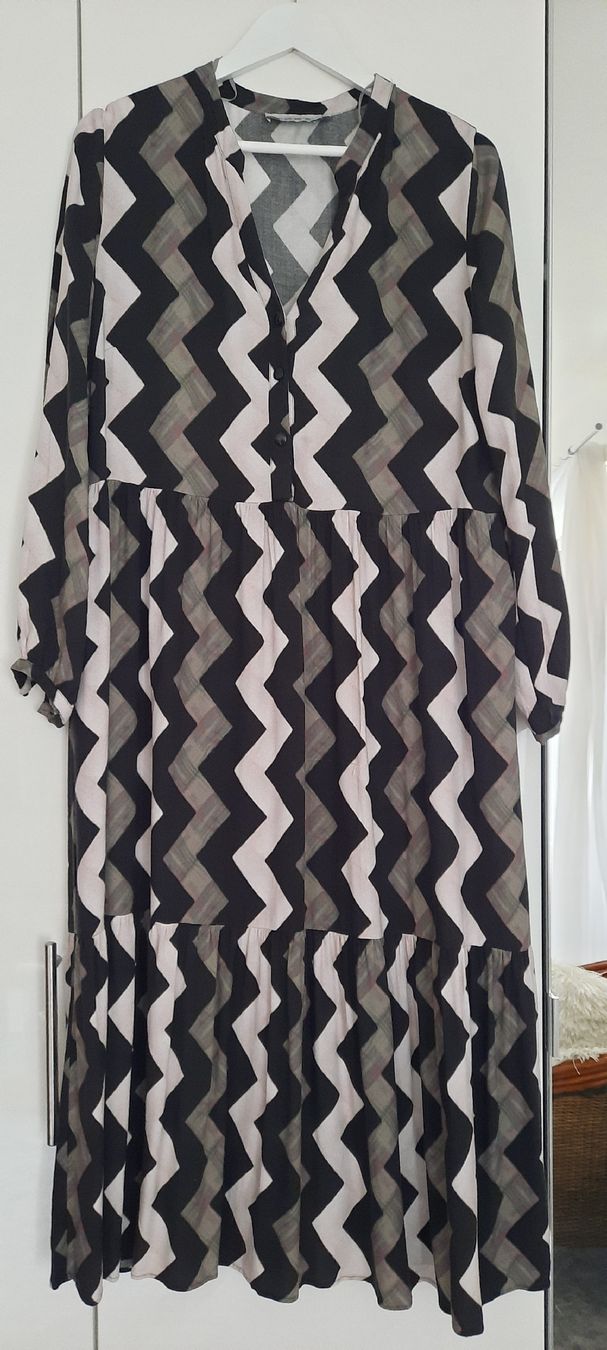 Kleider: Leichtes Kleid, Gr. 42, FOXXS – Gebraucht aus Reinach BL von sunstar19
