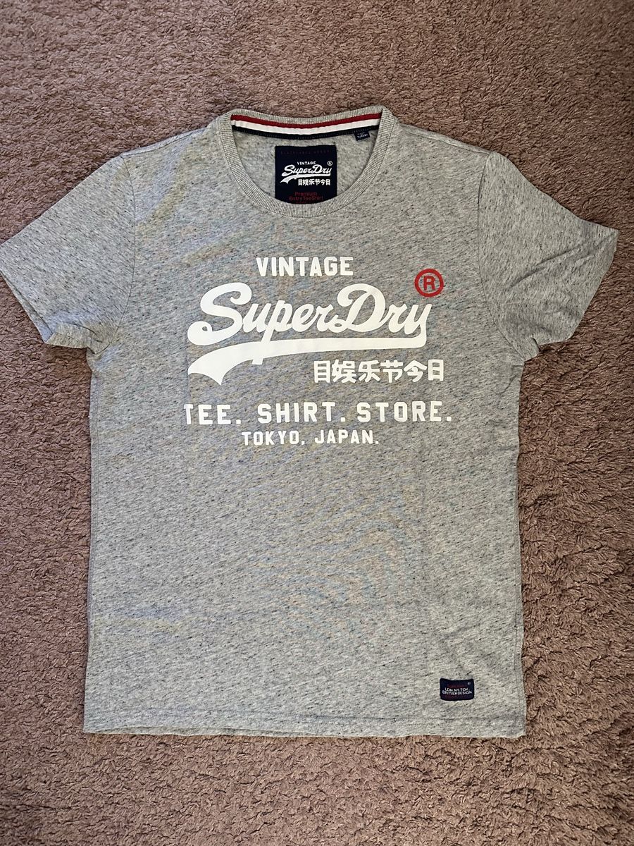 Superdry T-Shirts: T-Shirt von Superdray – Gebraucht aus Bülach von leide_29