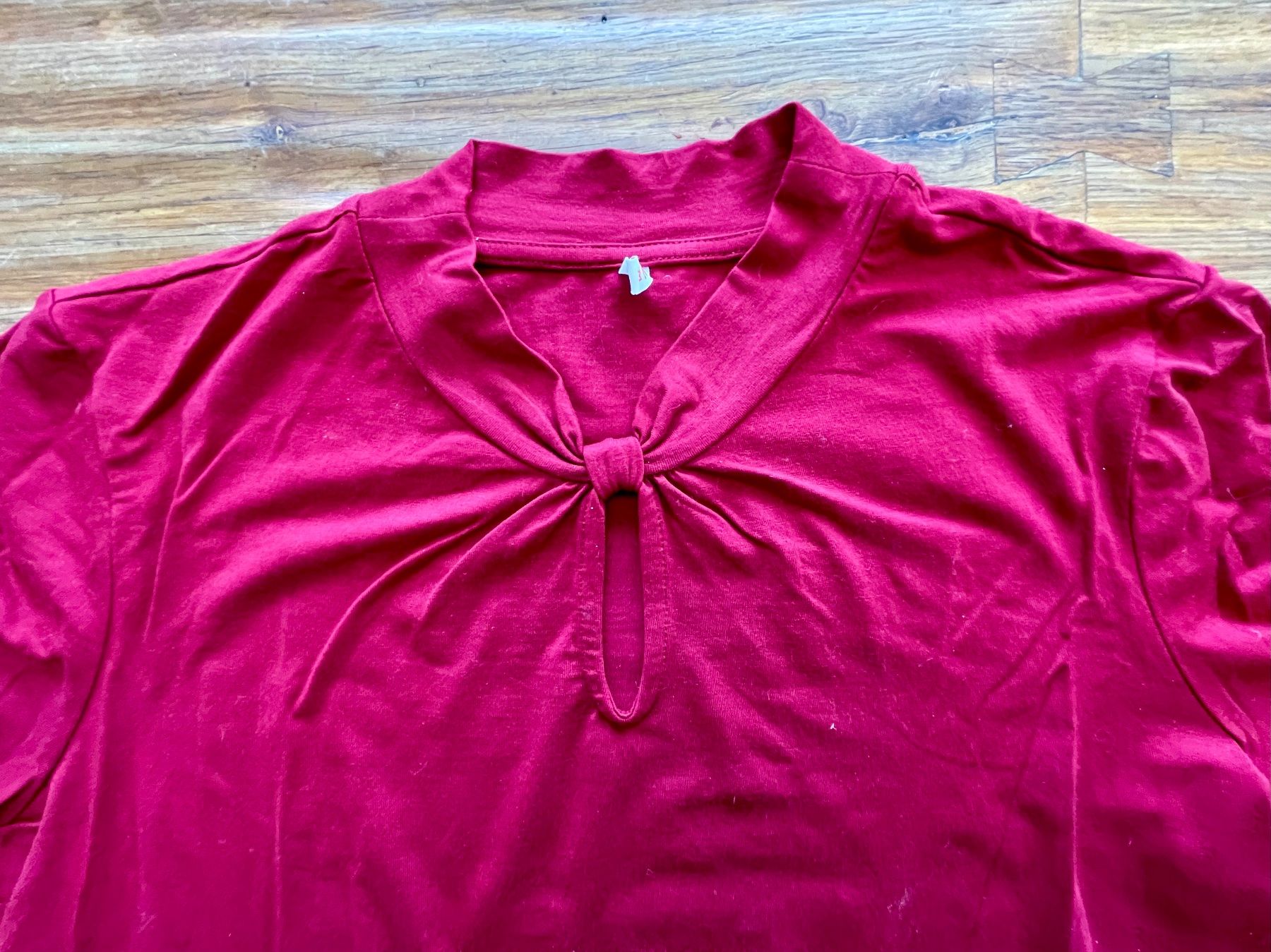 Pulls & Sweat-shirts: NEU: Shirt Gr. M Blutsschwestern – D'occasion à Buchrain par Sunny026 2