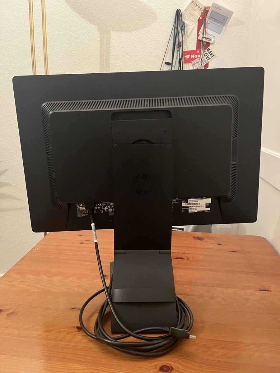 Hewlett Packard Monitor: hp Bildschirm (Elite Display E241i) – Usato da Zürich venduto da jul_x7xs 2