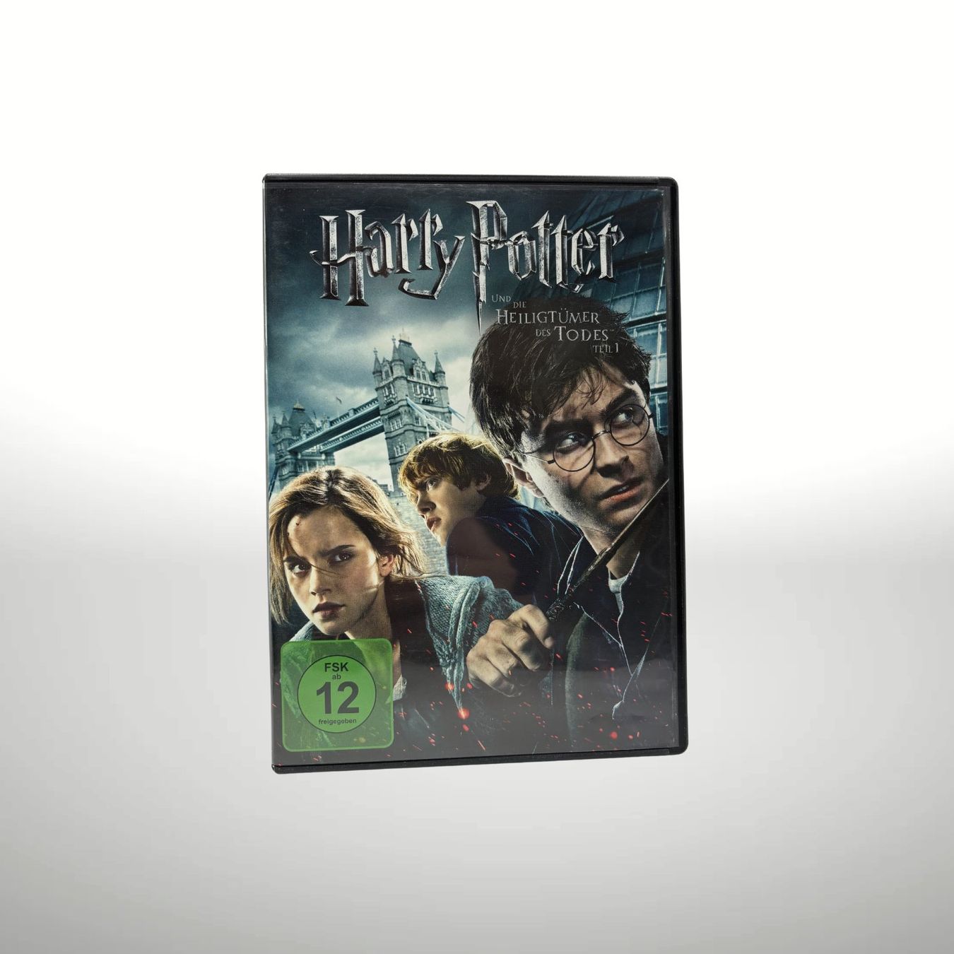 Tutti i DVDs: HARRY POTTER - HEILIGTÜMER DES TODES - TEIL 1 – Usato da Rickenbach SO venduto da steinerhome