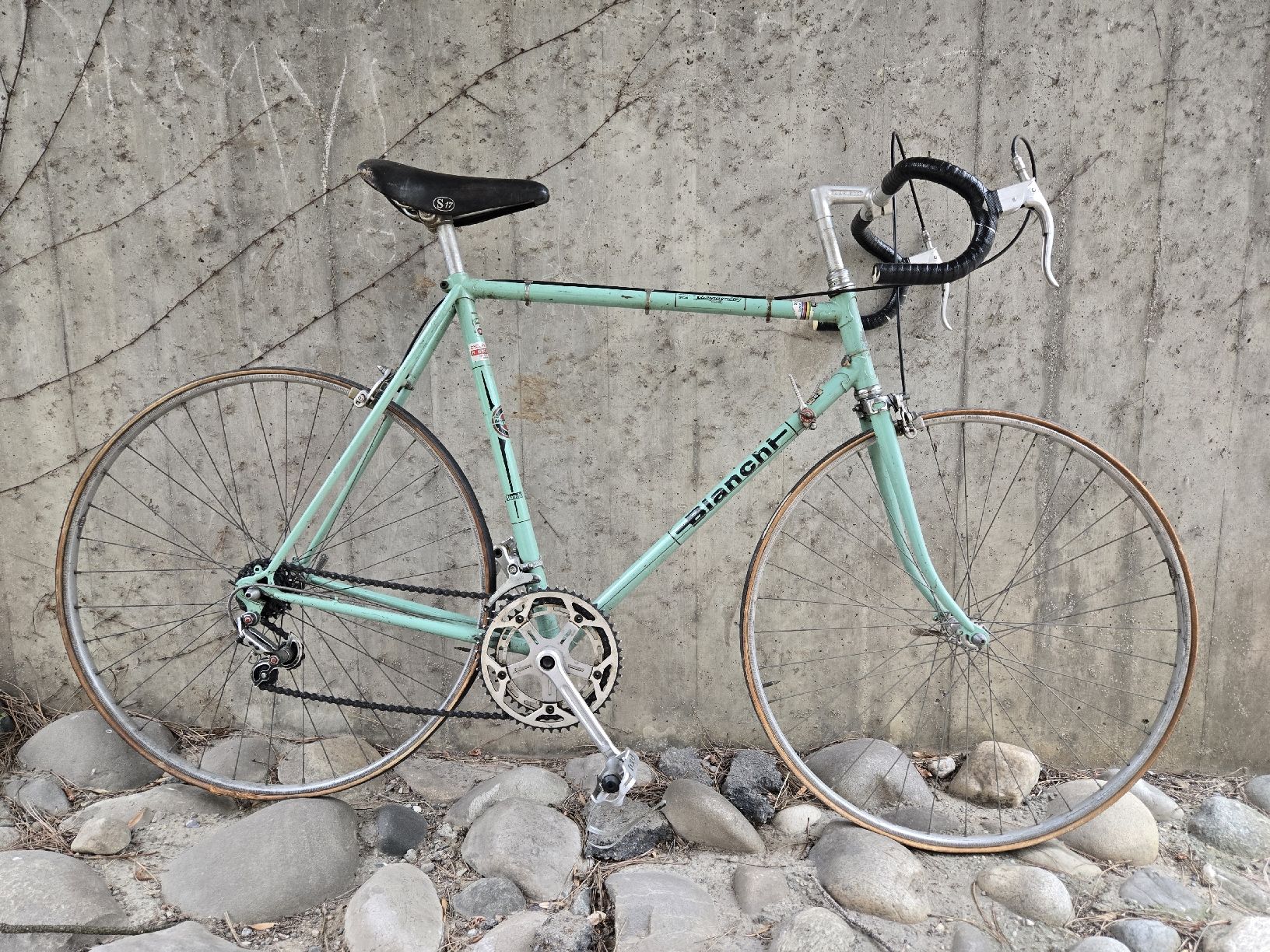 Bianchi Velos: Vélo de course Bianchi occasion mixte taille 56 – Gebraucht aus Genève von xso_dm5n