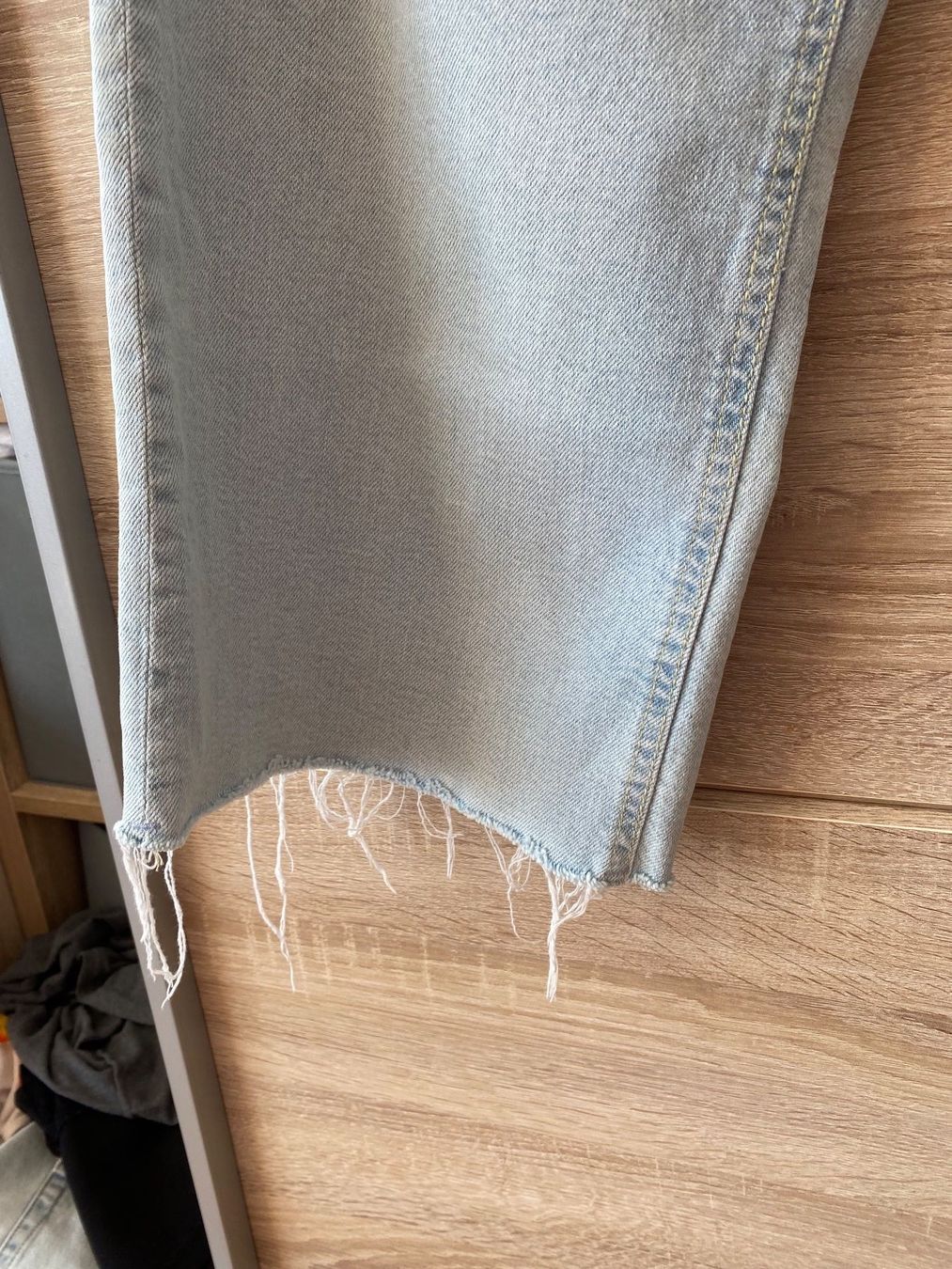 Tally Weijl Jeans: Jeans flare – Usato da Montreux venduto da Izapeche811 1