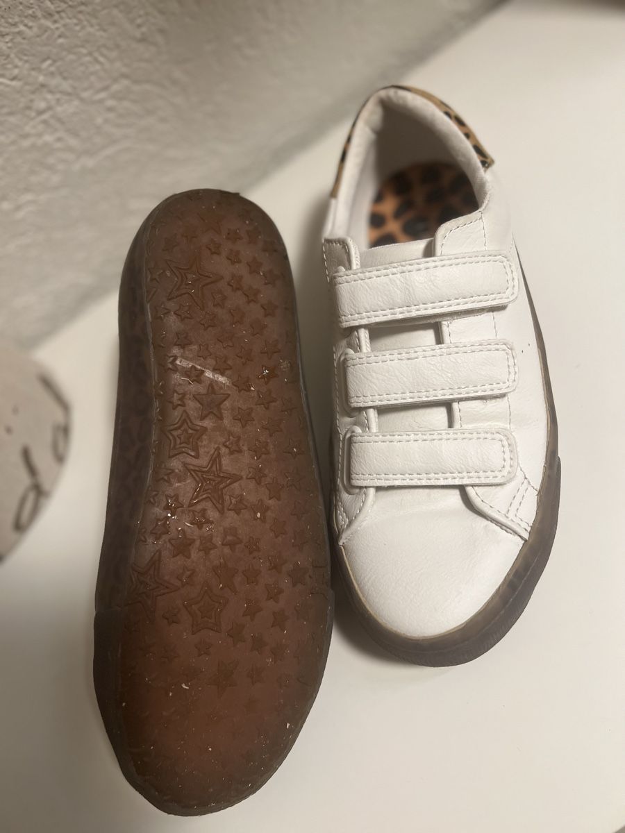 Schuhe für Mädchen: Baskets blanches enfant pointure 35 neuves – Neu (gemäss Beschreibung) aus La Chaux-de-Fonds von Sabinchenn 2